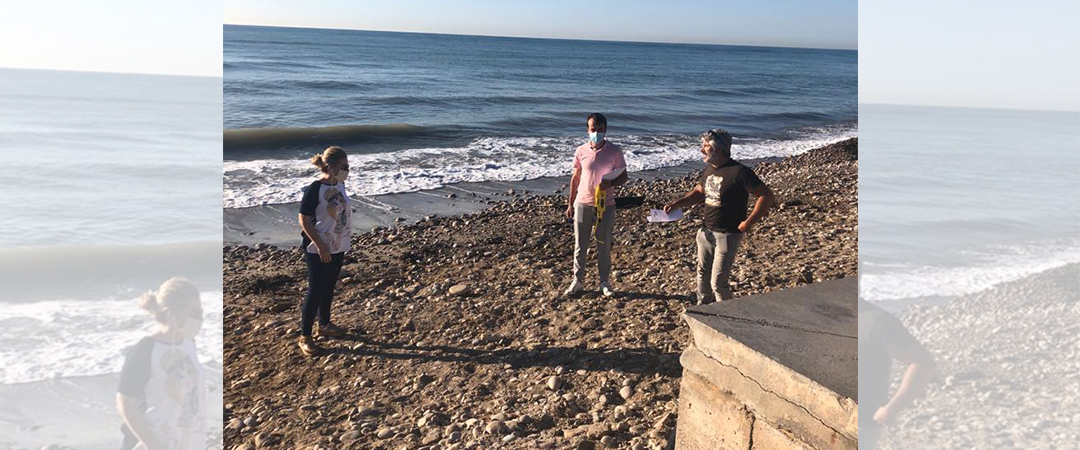 Cabanes prepara la platja per a obrir-la el 15 de juny