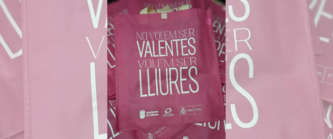 Cabanes reparteix bosses reutilitzables per a conscienciar contra la violència de gènere