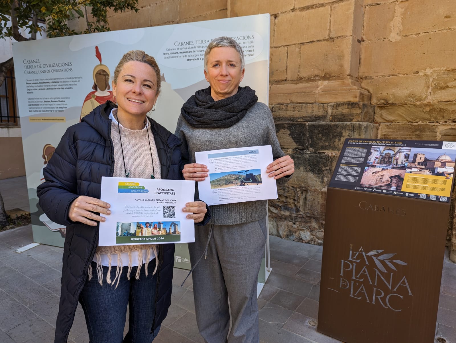 Cabanes obri la temporada turística 2024 amb senderisme cultural: visita a la bicicleta i la cadira gegants